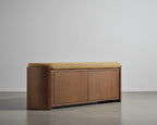 Banc en tissu moderne avec design arrondi et matériaux de qualité pour chambre et entrée