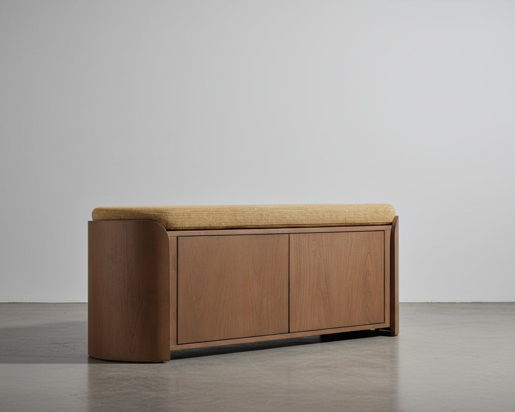 Banc en tissu moderne avec design arrondi et matériaux de qualité pour chambre et entrée