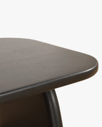 Table basse moderne en bois et métal, design harmonieux, format duo pour salon