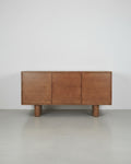 Buffet en bois minimaliste au design naturel et style moderne pour salon