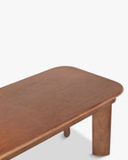 Table de salle à manger minimaliste en noyer au design sophistiqué et polyvalent