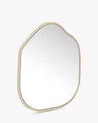 Miroir organique bois/résine avec courbes arrondies et profondeur visuelle pour salon et chambre