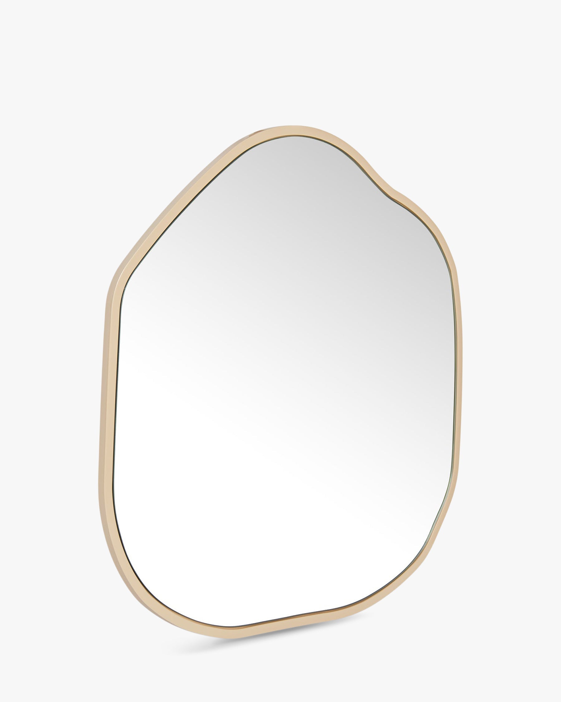 Miroir organique bois/résine avec courbes arrondies et profondeur visuelle pour salon et chambre