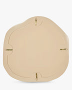 Miroir organique bois/résine avec courbes arrondies et profondeur visuelle pour salon et chambre