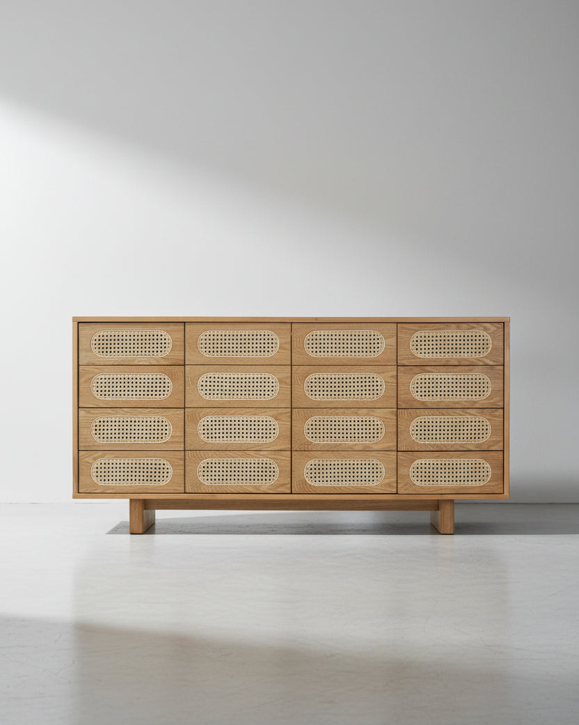Bahut élégant en bois et rotin avec 16 tiroirs et rangement optimal pour salon et chambre