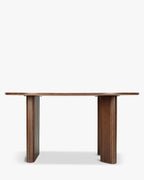 Table de salle à manger contemporaine en bois composite, design fonctionnel et élégant