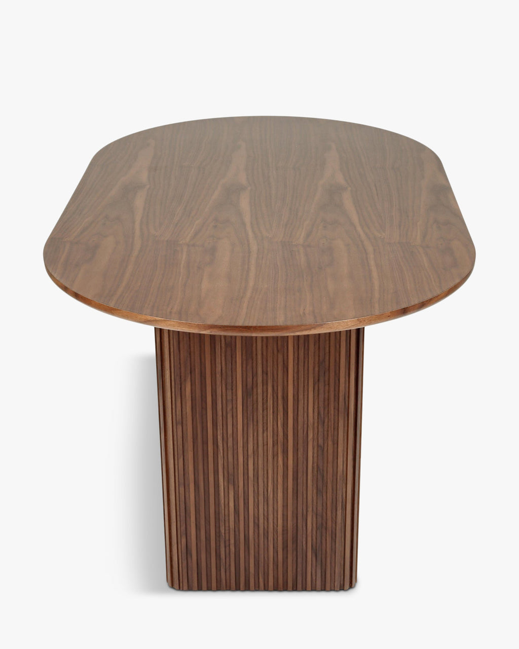 Table de salle à manger contemporaine en bois composite, design fonctionnel et élégant