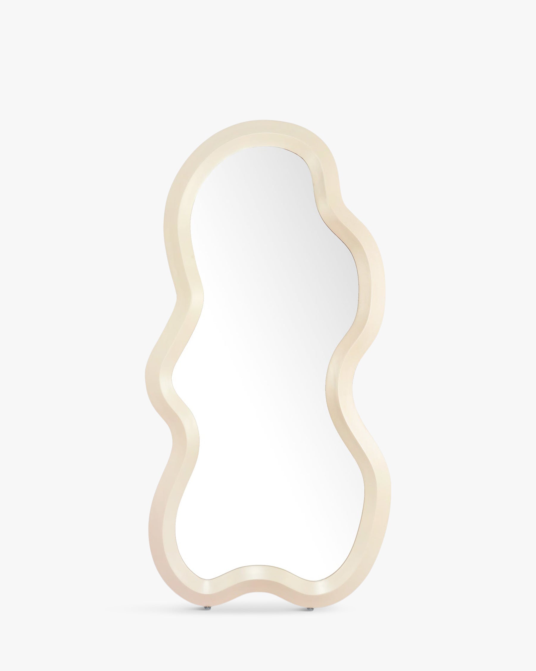 Miroir en résine chaude avec ton beige et effet amplificateur de lumière pour chambre, entrée et salon