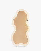 Miroir en résine chaude avec ton beige et effet amplificateur de lumière pour chambre, entrée et salon