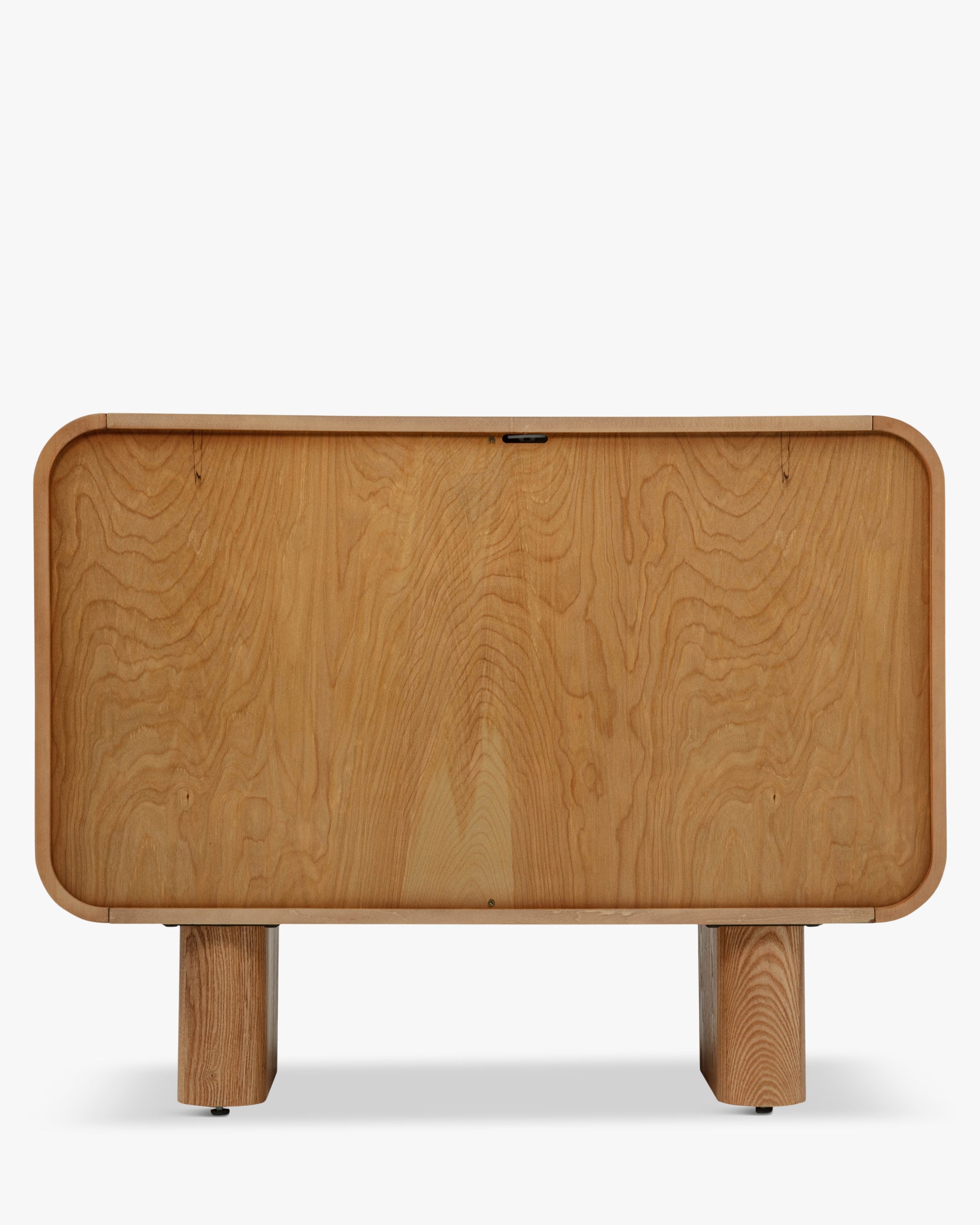 Buffet scandinave/bohème en bois, format compact et polyvalent, idéal salon et chambre