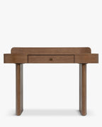 Table à manger en bois de noyer naturel veiné, finition chaleureuse et détails raffinés - Salle à manger
