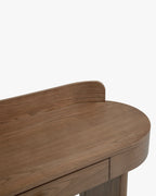 Table à manger en bois de noyer naturel veiné, finition chaleureuse et détails raffinés - Salle à manger