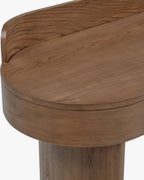 Table à manger en bois de noyer naturel veiné, finition chaleureuse et détails raffinés - Salle à manger