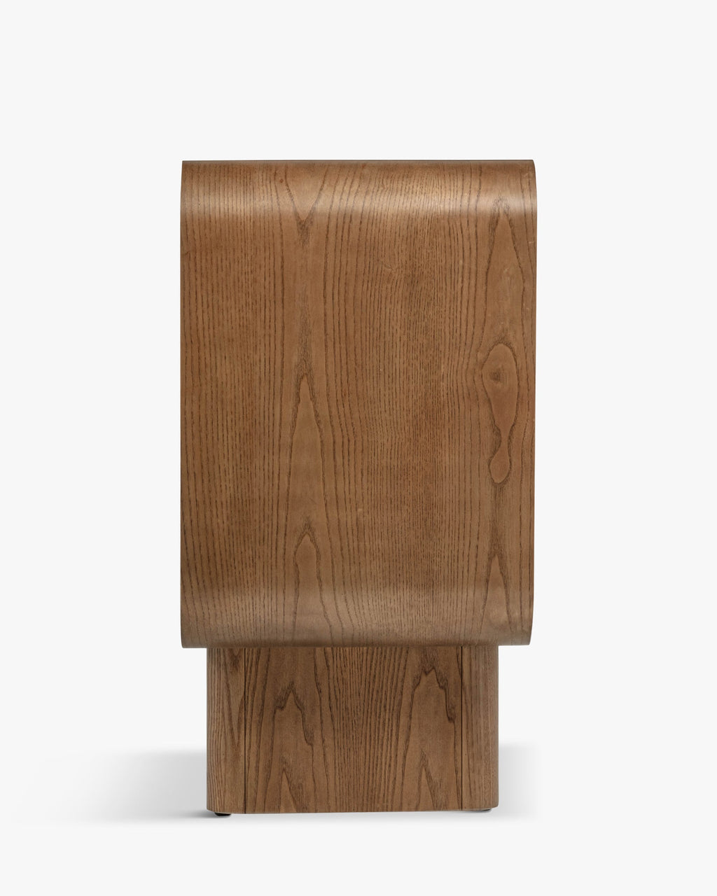 Bahut en bois minimaliste avec authenticité naturelle et luminosité pour salon
