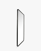 Miroir sculptural en bois/résine au design lumineux et à l'effet agrandissant pour toutes les pièces