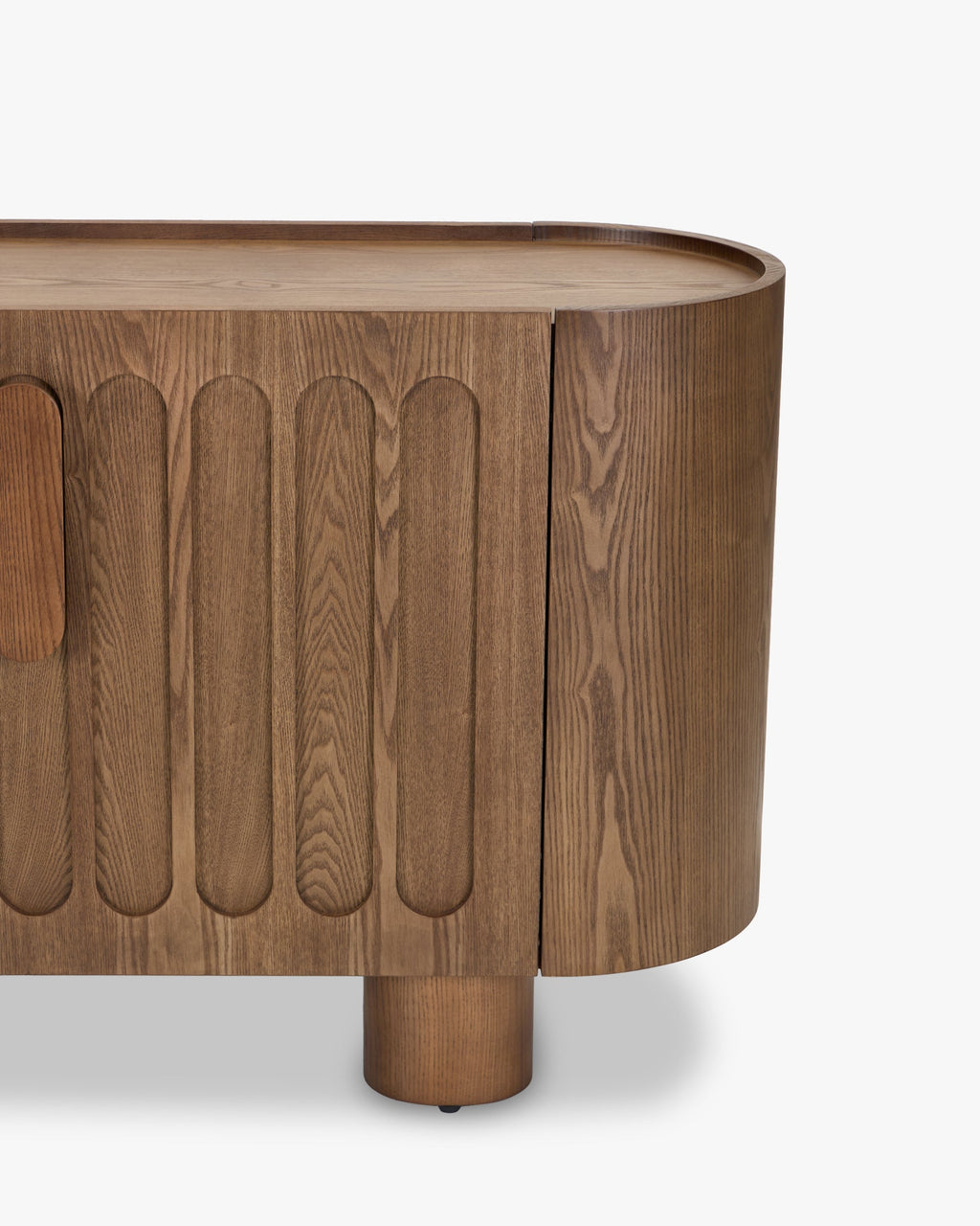 Buffet en Frêne Massif Teinté Noyer Fait Main, Motifs Sculptés Ovales et Inspiration Indonésienne, Salon & Salle à Manger