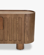 Buffet en Frêne Massif Teinté Noyer Fait Main, Motifs Sculptés Ovales et Inspiration Indonésienne, Salon & Salle à Manger