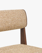 Chaise moderniste des années 70 en frêne massif et tissu avec ressorts ensachés et finition noyer pour salon et salle à manger