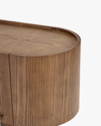 Meuble TV en frêne teinté noyer artisanal avec motifs ovales sculptés et passe-câbles pour salon