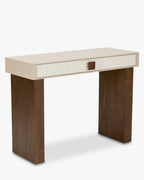 Console Graphic en frêne laqué et noyer avec demi-relief et contraste sable/blanc cassé pour salon et entrée