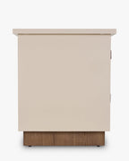 Bureau Graphic laqué et frêne noyer avec relief demi-rond et contraste sable/coquille d'œuf pour bureau à domicile