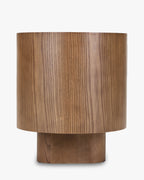 Meuble TV en frêne teinté noyer artisanal avec motifs ovales sculptés et passe-câbles pour salon