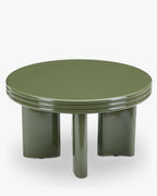 Table basse sculpturales laquée kaki avec base ovale et détails de bord demi-rond, pour salon