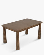 Table à manger extensible en frêne teinté noyer de fabrication artisanale avec pieds fuselés sculptés Salle à manger