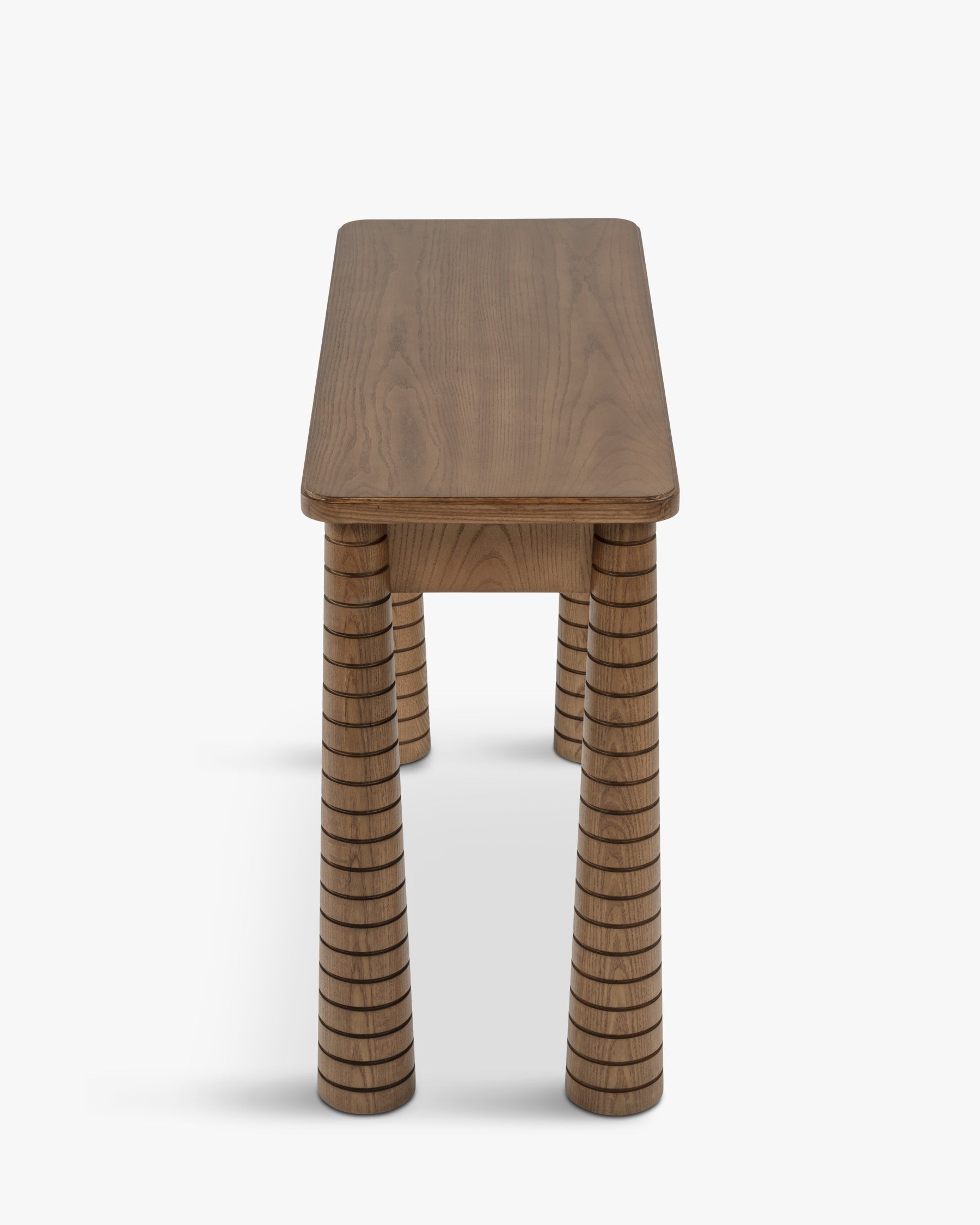 Console en frêne artisanal teinté noyer avec pieds fuselés sculptés et tiroir intégré Salon et Entrée