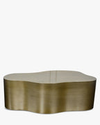 Table basse tendance en métal/verre au design inspiré de la mode et au look graphique pour le salon