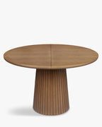 Table à manger extensible en frêne teinté noyer sobre avec salle à manger de style élégant