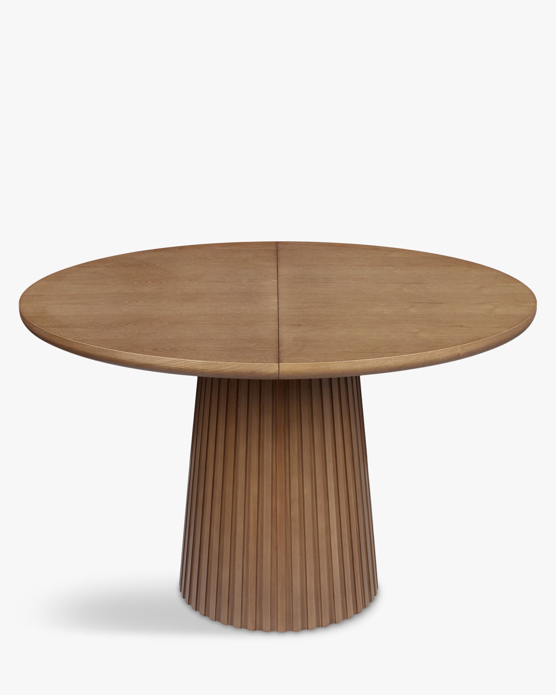 Table à manger extensible en frêne teinté noyer sobre avec salle à manger de style élégant