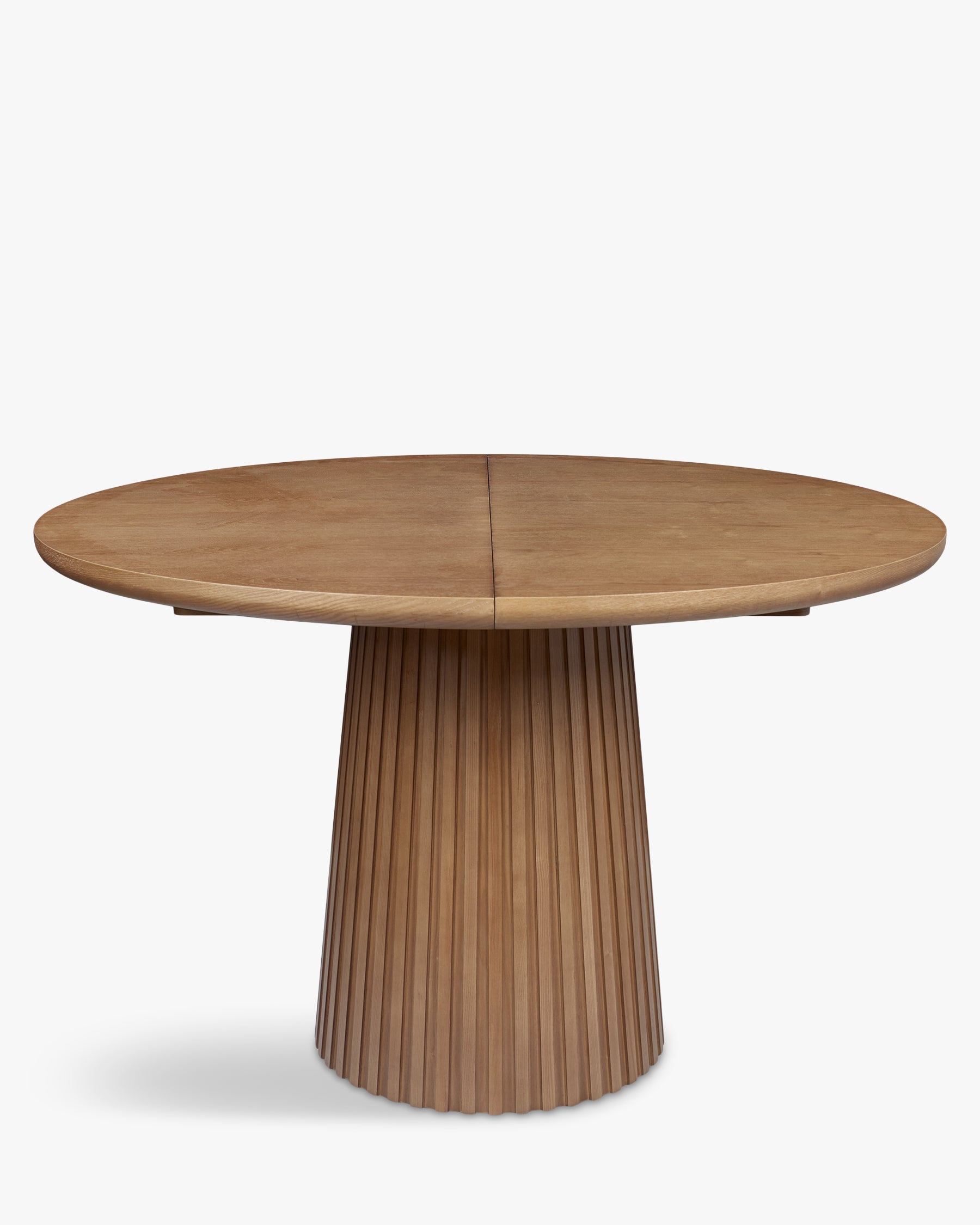 Table à manger extensible en frêne teinté noyer sobre avec salle à manger de style élégant