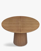 Table à manger extensible en frêne teinté noyer sobre avec salle à manger de style élégant