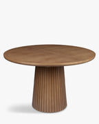 Table à manger extensible en frêne teinté noyer sobre avec salle à manger de style élégant